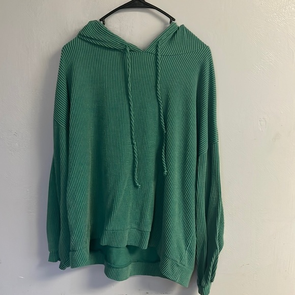 texas true threads Sweaters - Hooded sweater size large 3for$20 ☀️❤️☀️❤️